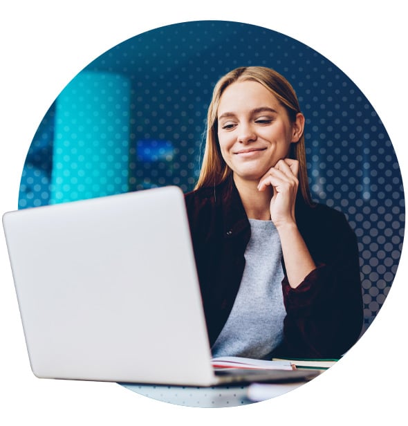 woman-on-laptop-with-smile-reverse
